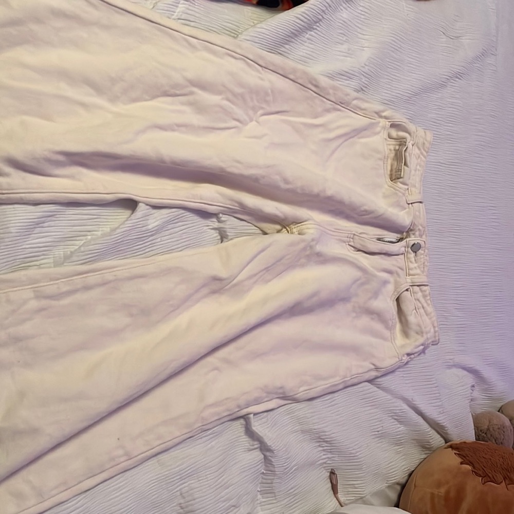 wise leg tan ish off white jeans super flattering just don’t fit me anymore